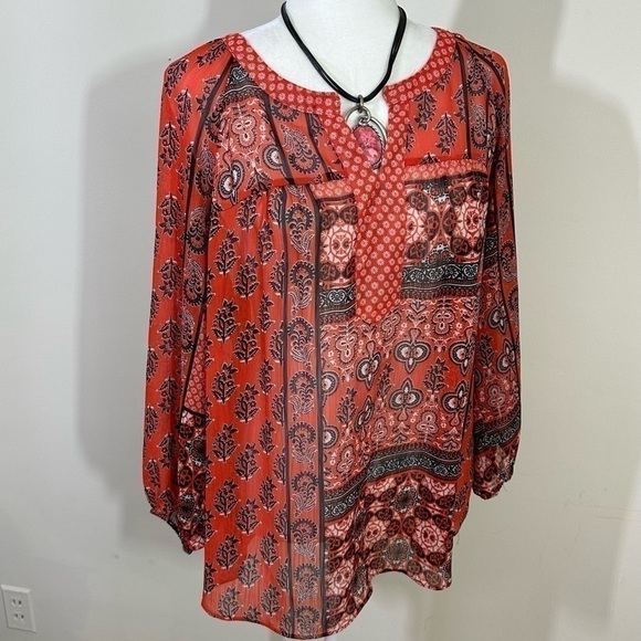 Hope & Harlow sz lg boho, top, tunic in a lightweight fabric with a lace panel - Picture 9 of 13